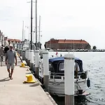 Harbour House Дом отдыха Сённерборг